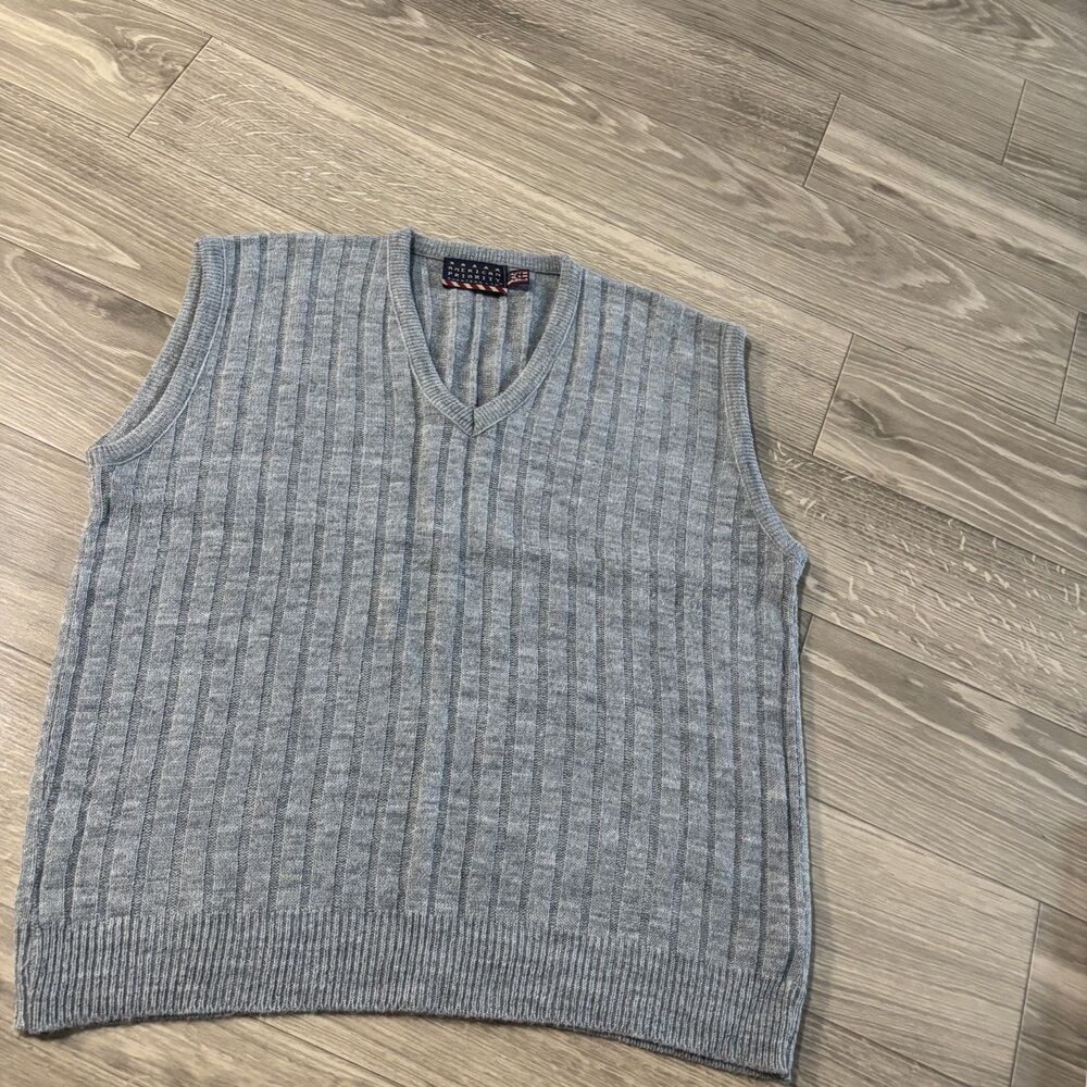 Vintage America Gray Ribbed V-Neck Sweater Vest Size XL